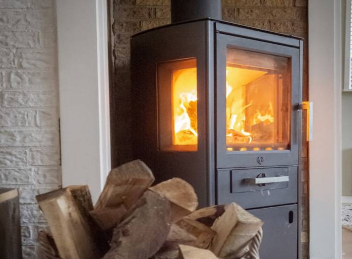 Image for SIA defends wood stoves producing excessive indoor emissions